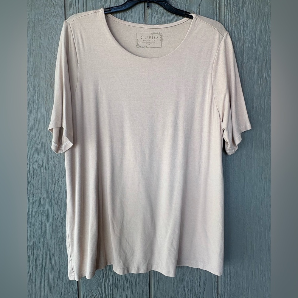 Cupio Polished T in Beige. New Without Tags. Stretch T-Shirt. Size 1X